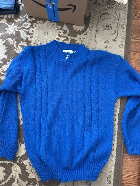 Classic Cable Knit Crewneck Sweater - Blue